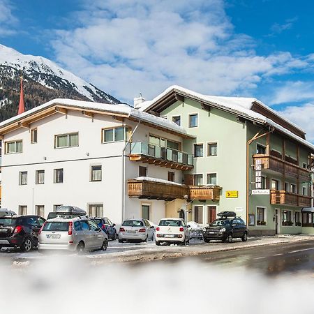 Garni Apparthotel St Valentin San Valentino alla Muta Exterior photo