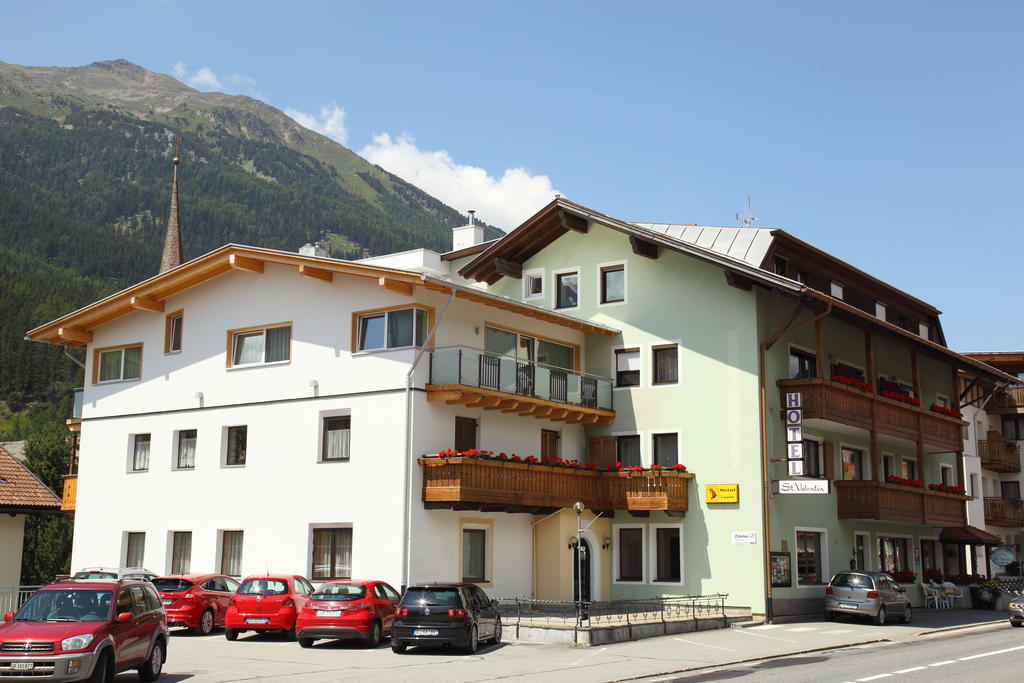 Garni Apparthotel St Valentin San Valentino alla Muta Exterior photo